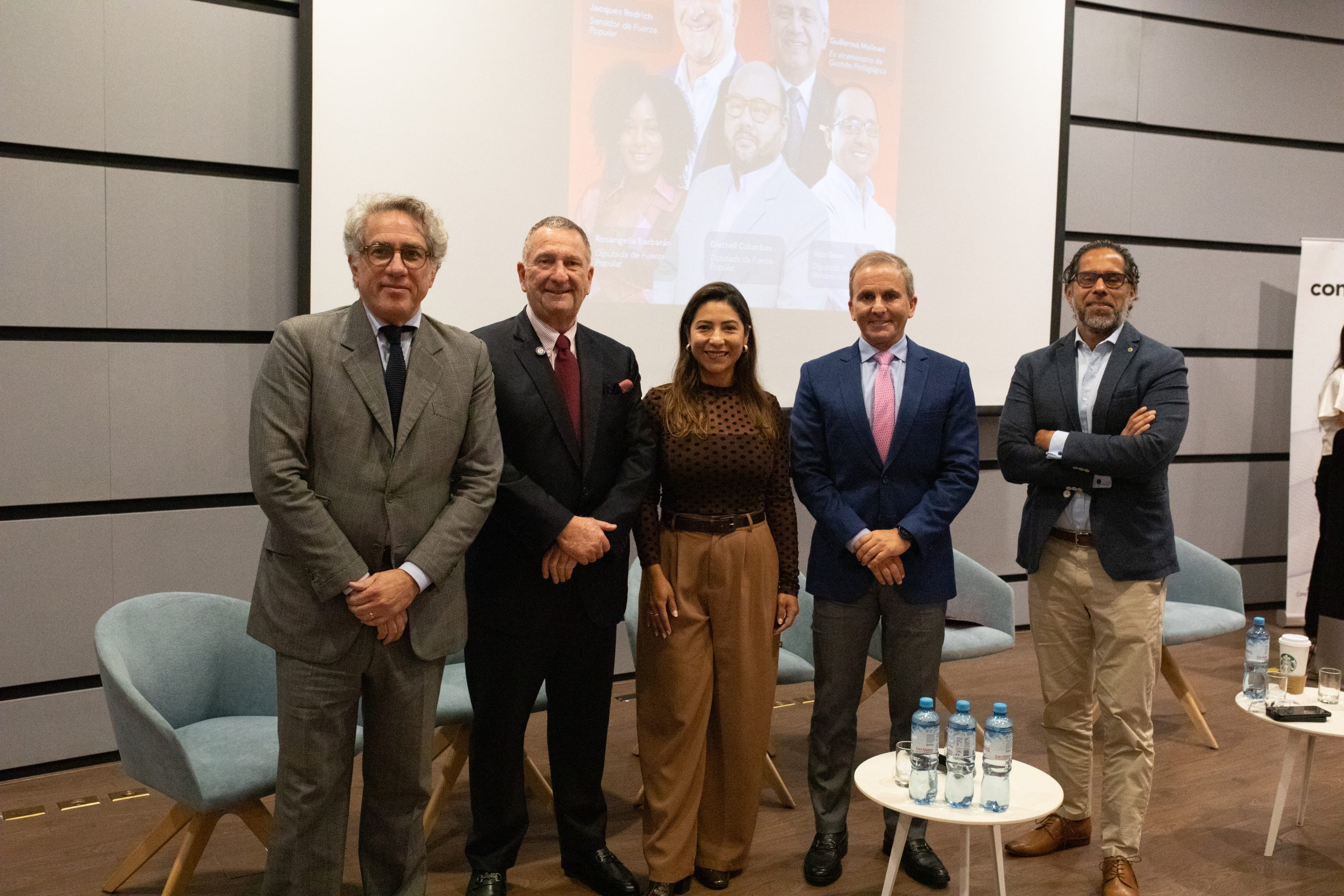 El segundo panel "Economía e Inversión"