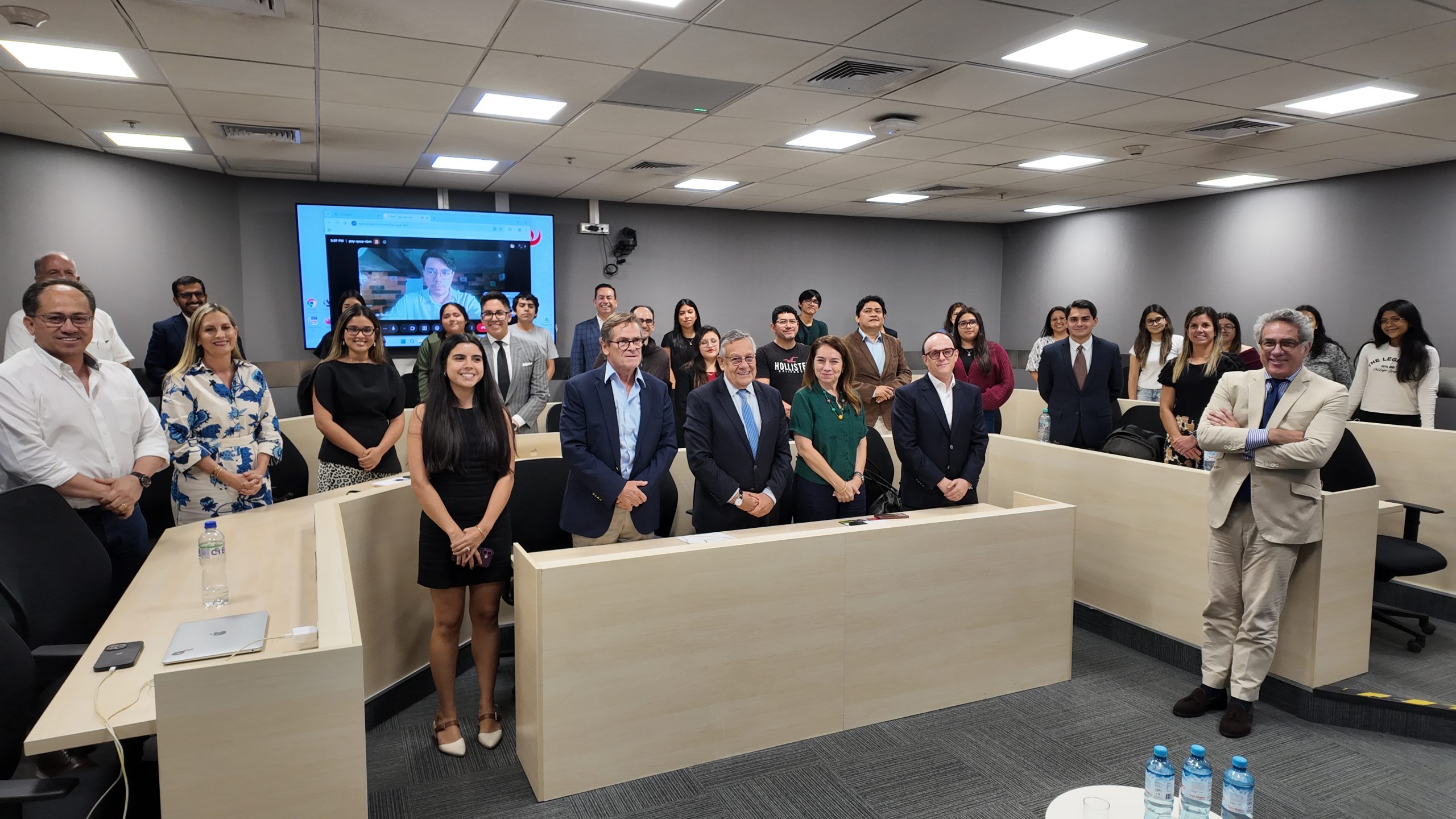 Trámites municipales consumen casi la mitad del tiempo necesario para abrir una empresa en Perú