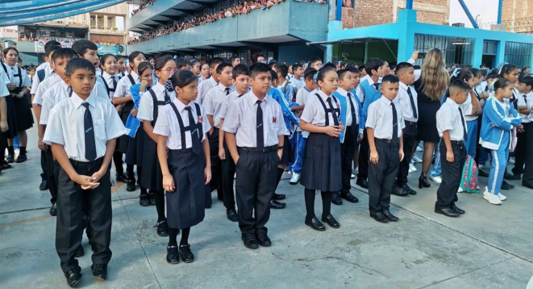 Gobierno establece nuevas reglas de disciplina escolar y da 30 días para su implementación
